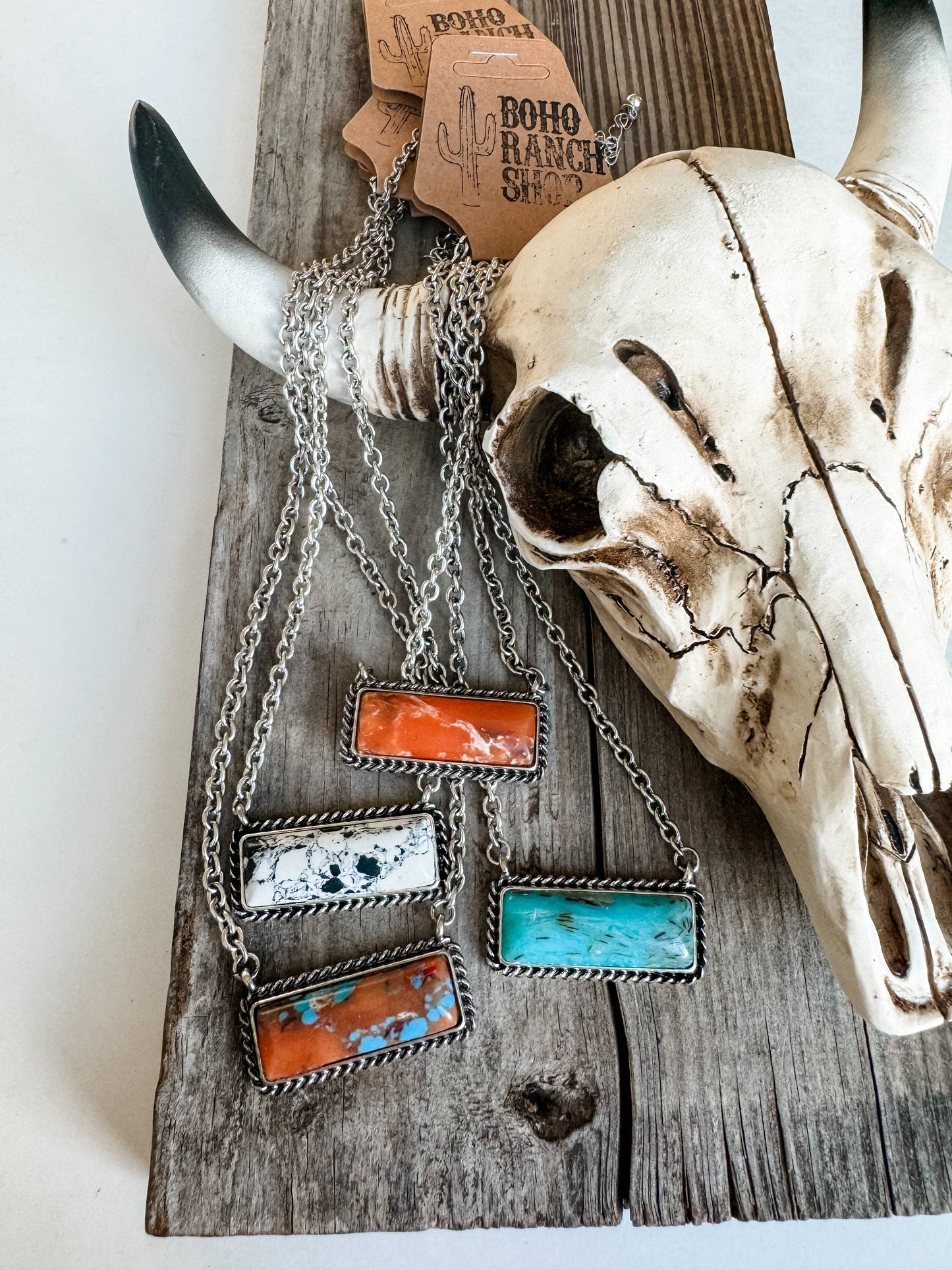Western Semi Stone Bar Necklace: WHITE