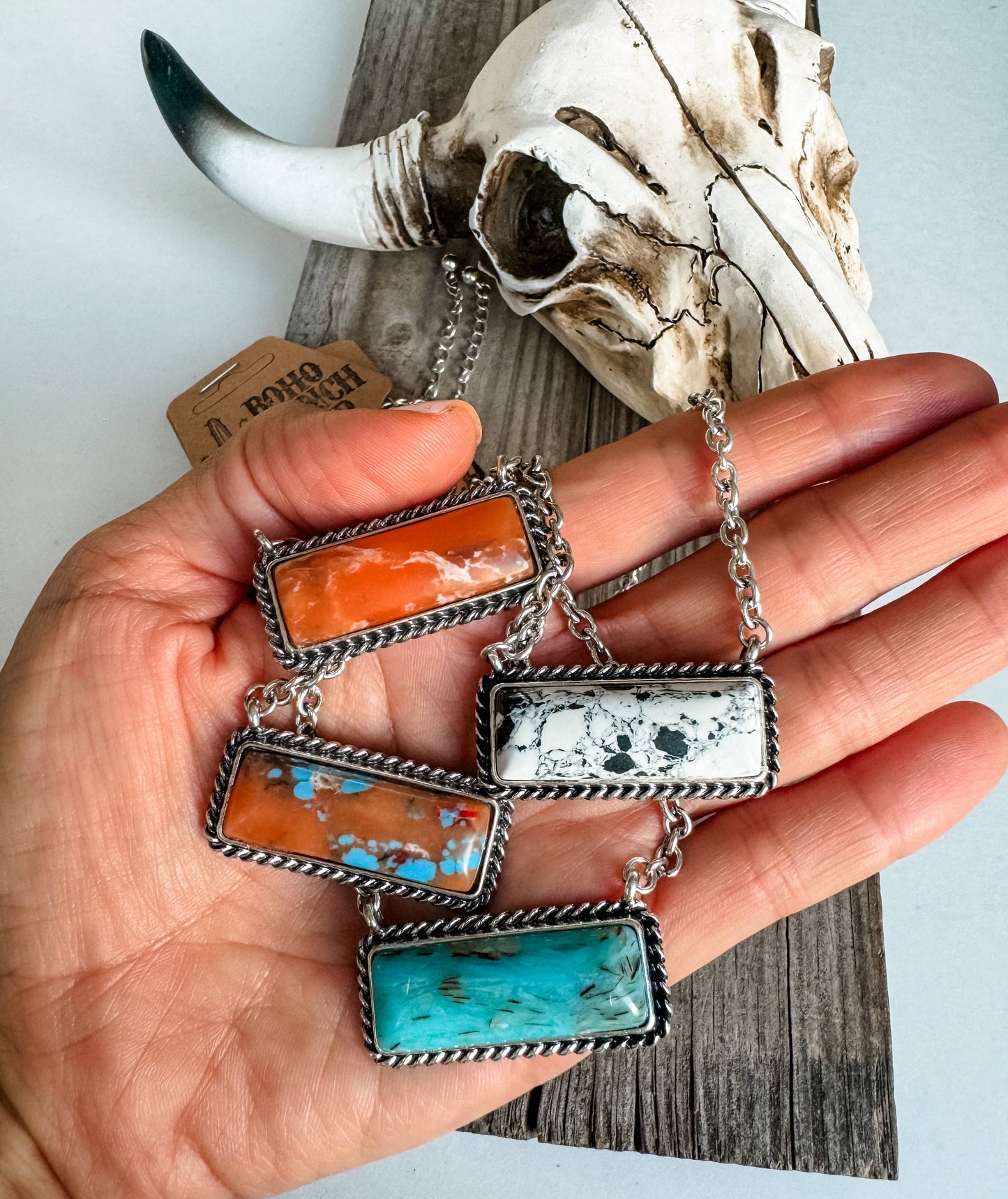 Western Semi Stone Bar Necklace: WHITE